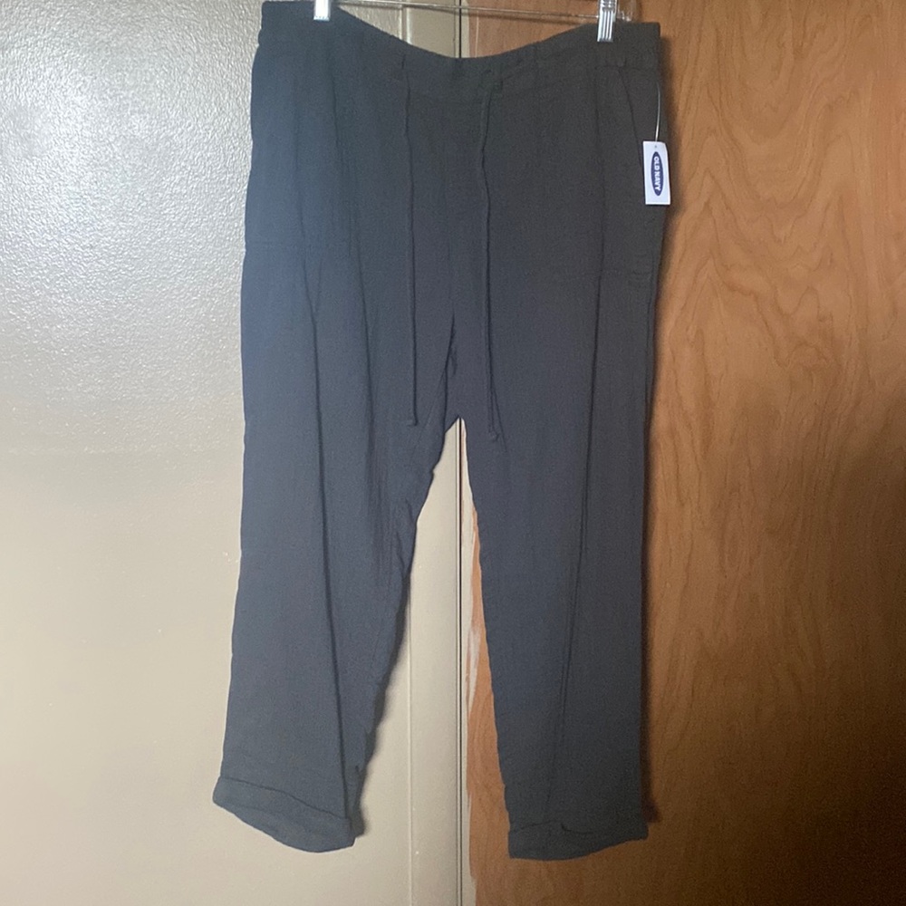 Old Navy dark gray cotton ankle pants